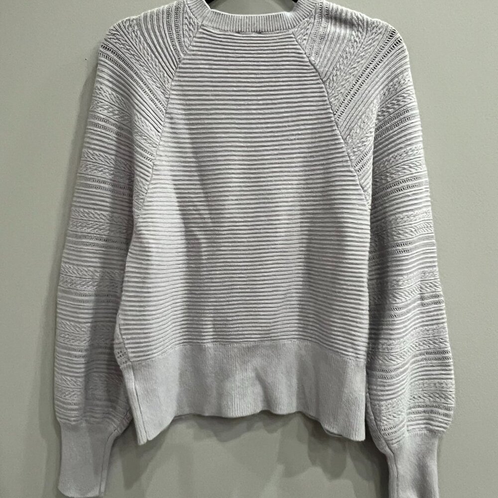 EXPRESS Textured, Light Weight Sweater - Silverish GRAY - Medium - Picture 2 of 5